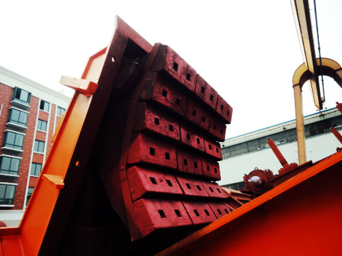 反擊式破碎機(jī)破碎腔圖