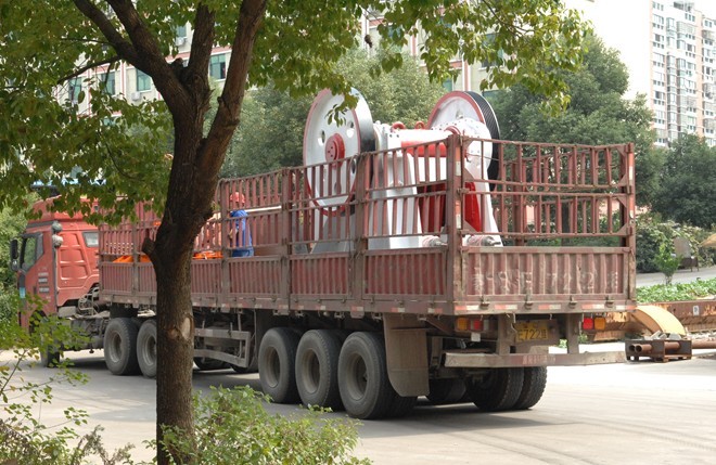 單段顎式破碎機(jī)